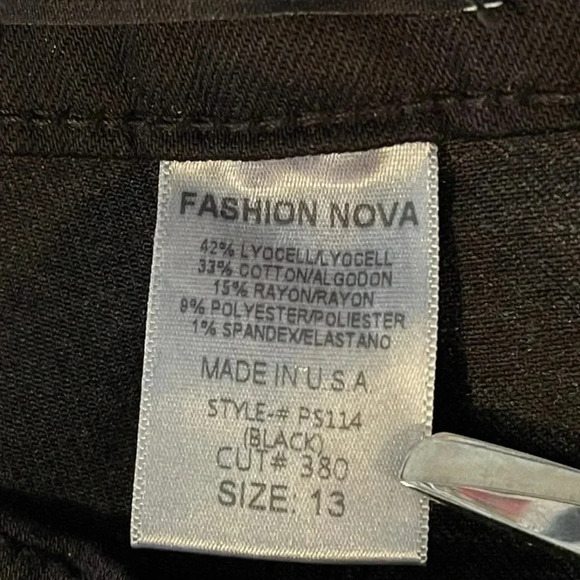 Fashion Nova Women's Black Skinny Distressed Jeggings. High Rise.  Stretchy - Picture 6 of 10